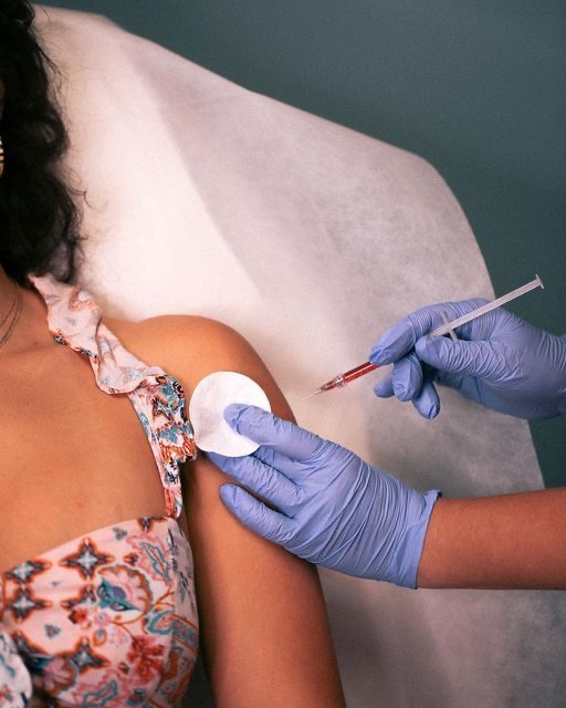 Vitamin injection being administered at ElementZ Wellness in Brighton, Michigan.